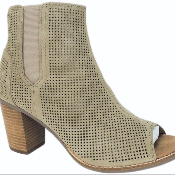 TOMS Stucco Suede Perforated Heel - Size 8 Women's - Great Condition - Picture 1 of 7